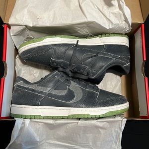 Nike dunk low “Halloween” size 10